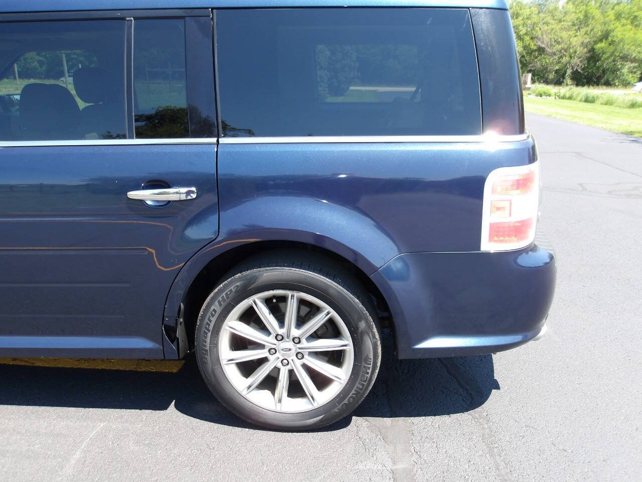 Used 2017 Ford Flex Limited FWD image 39