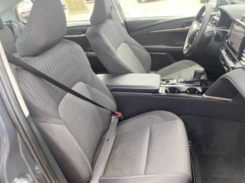 Used 2025 Toyota Camry LE image 36