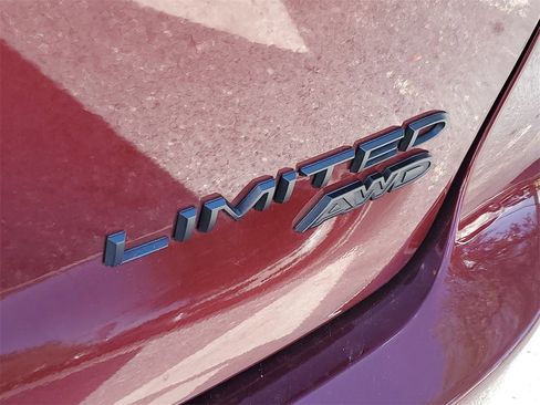 Used 2022 Chrysler Pacifica Limited w/ S Appearance Package image 6