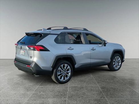 Certified 2024 Toyota RAV4 XLE Premium image 5