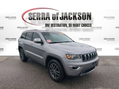 Used 2018 Jeep Grand Cherokee Limited RWD image 2