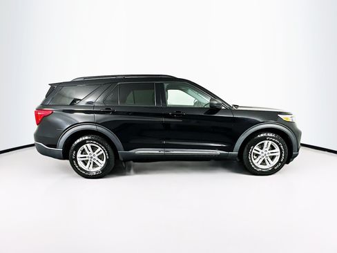 Used 2021 Ford Explorer XLT w/ Equipment Group 202A AWD/4WD image 10