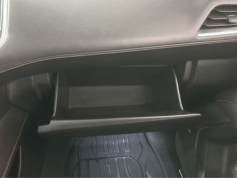 Used 2024 GMC Yukon AT4 image 24