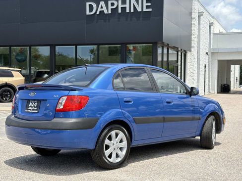 Used 2009 Kia Rio SX w/ PWR Pkg FWD image 4