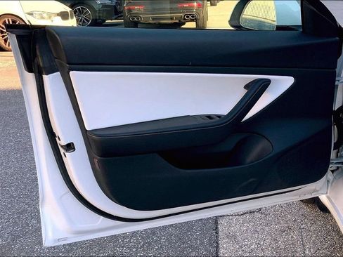 Used 2021 Tesla Model 3 Long Range image 22