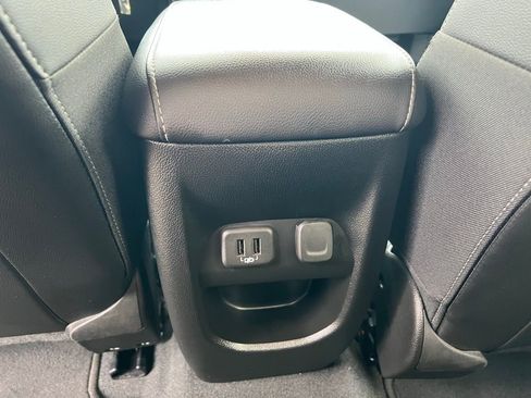 Used 2022 Chevrolet Colorado LT w/ Luxury Package image 21