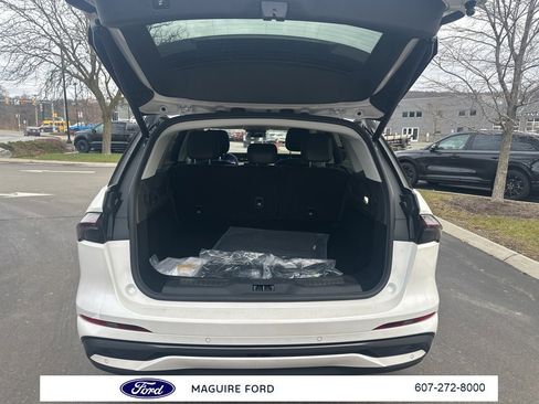 New 2026 Lincoln Nautilus Reserve w/ Jet Appearance Package image 11