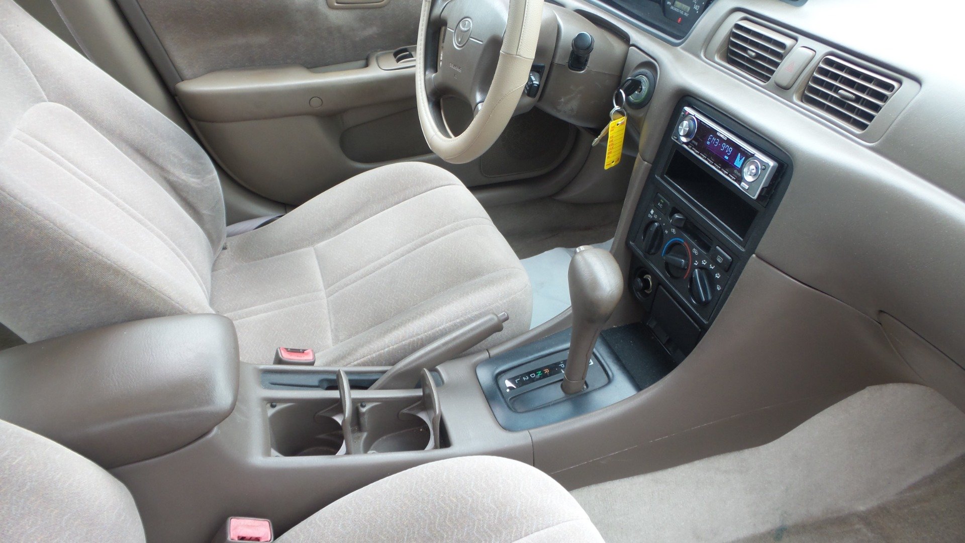 Used 1998 Toyota Camry LE FWD image 63