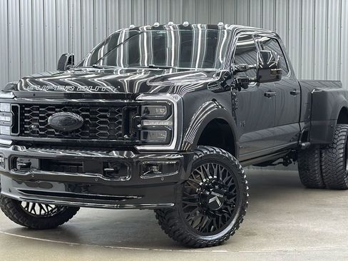 Used 2026 Ford F450 Platinum w/ Platinum Plus Package image 1