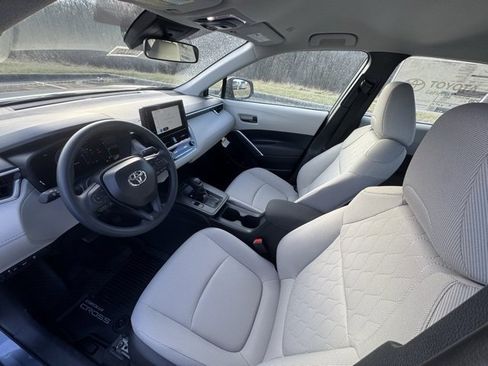 New 2026 Toyota Corolla Cross L image 11