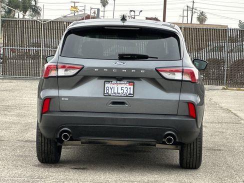 Certified 2022 Ford Escape SE w/ SE Sport Appearance Package image 5