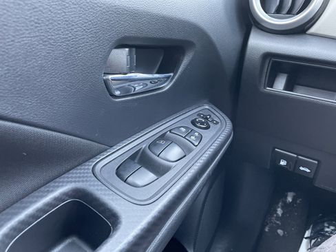 Used 2021 Nissan Versa SV image 30