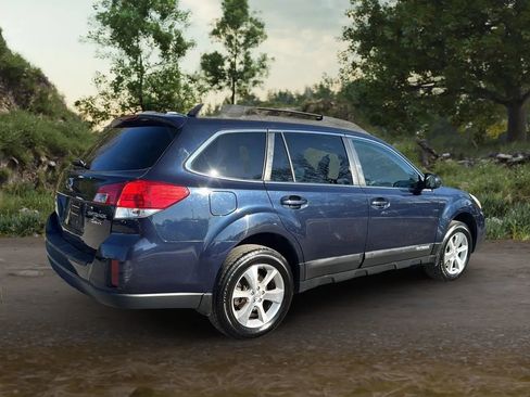 Used 2013 Subaru Outback 3.6R Limited w/ Moonroof Pkg image 5
