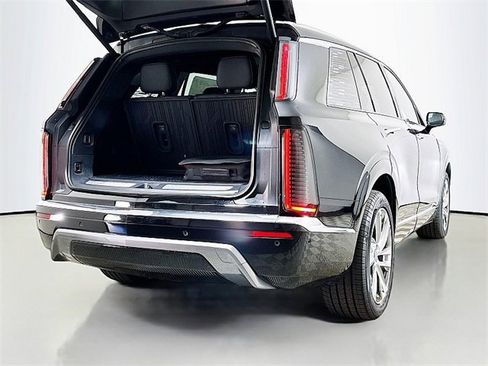 New 2026 Cadillac Vistiq Luxury w/ LPO, Floor Liner Package image 24