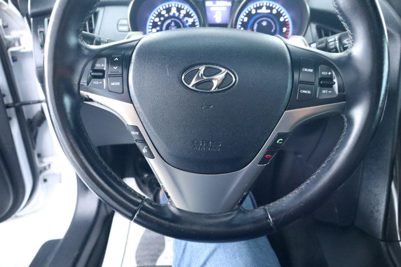 Used 2014 Hyundai Genesis 2.0T RWD image 26