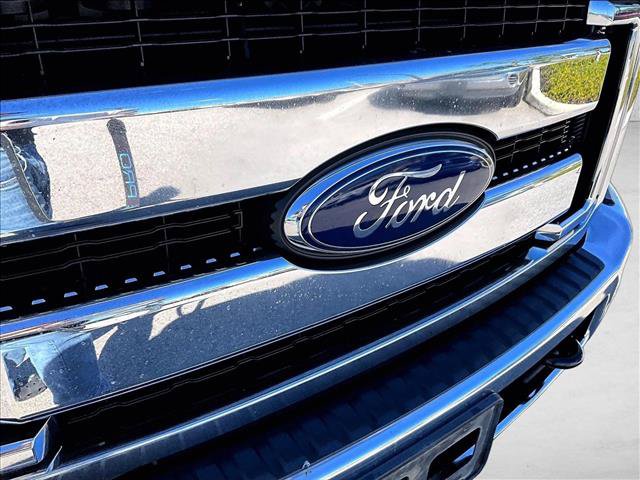 Used 2015 Ford F350 Lariat w/ Lariat Interior Package AWD/4WD image 27