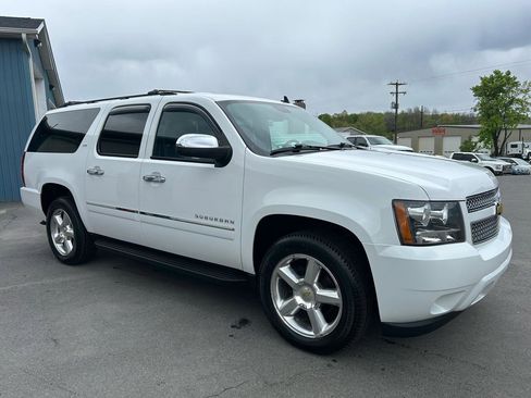Used 2013 Chevrolet Suburban LTZ AWD/4WD image 7