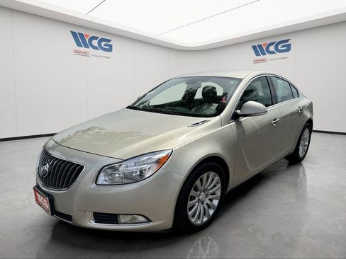 Used 2013 Buick Regal Premium FWD image 8