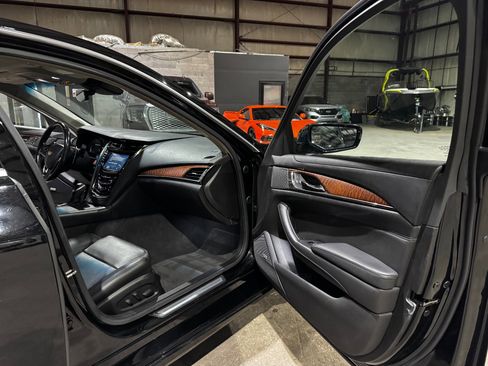 Used 2018 Cadillac CTS Luxury image 25