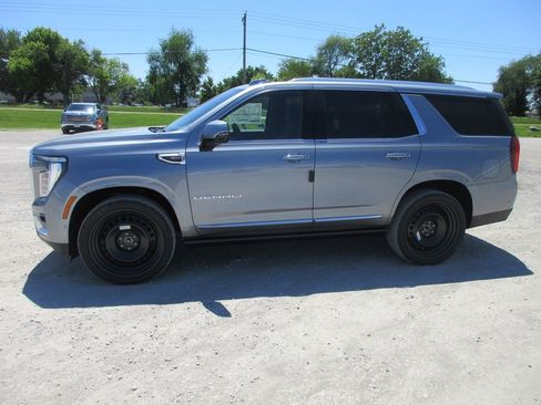 New 2026 GMC Yukon Denali w/ Denali Reserve Package AWD/4WD image 7