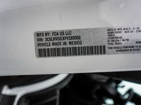 Used 2023 RAM ProMaster 2500 FWD image 29