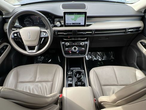 Used 2022 Lincoln Corsair Standard w/ Premium Package image 21