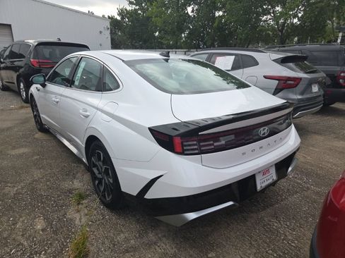 Used 2025 Hyundai Sonata SEL FWD image 8