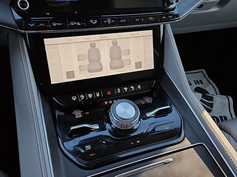 Used 2023 Jeep Grand Wagoneer L 4WD image 14