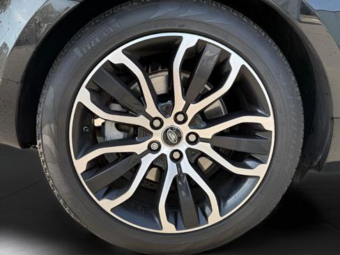 Used 2019 Land Rover Range Rover Sport HSE image 12