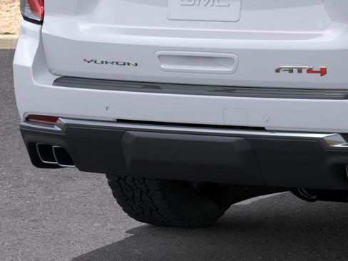 New 2026 GMC Yukon XL AT4 image 38