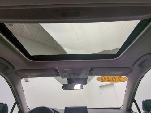 Used 2020 Toyota RAV4 XLE w/ Convenience Package image 23