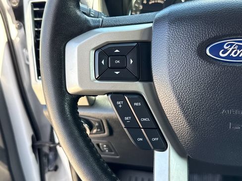 Used 2020 Ford F150 Lariat RWD image 15