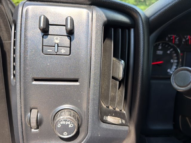 Used 2018 Chevrolet Silverado 3500 W/T AWD/4WD image 19