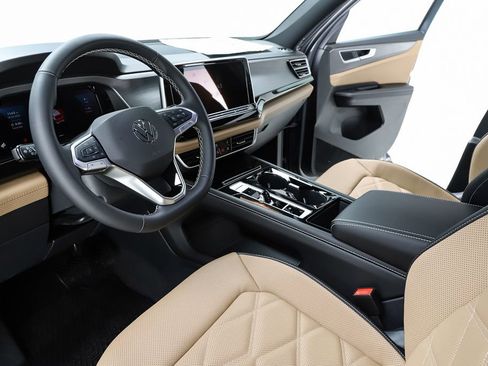 New 2026 Volkswagen Atlas Cross Sport SE image 19