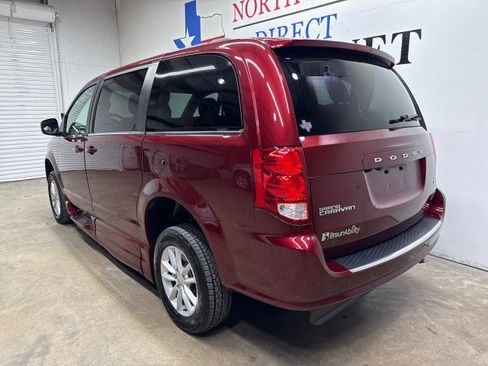 Used 2019 Dodge Grand Caravan SXT FWD image 11