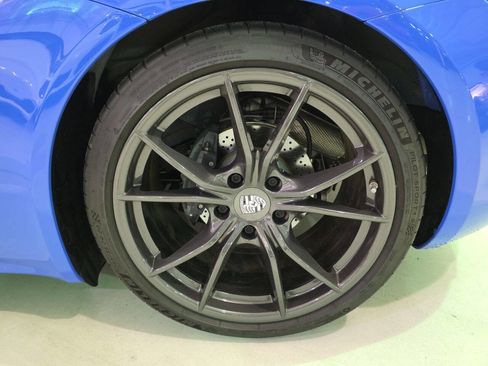 Used 2023 Porsche 718 Cayman w/ Premium Package RWD image 19