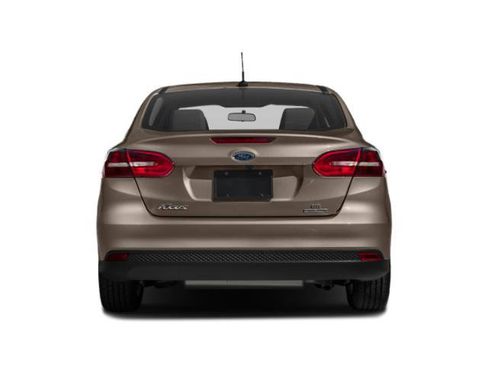 Used 2018 Ford Focus SE FWD image 5