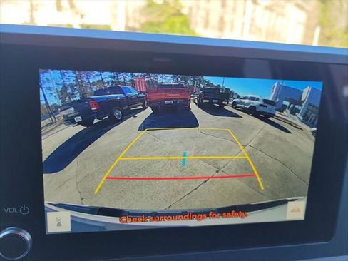 Certified 2025 Toyota Tacoma SR5 image 19