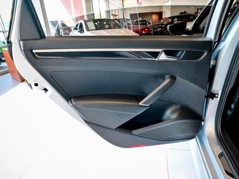 Used 2019 Volkswagen Passat 2.0T SE R-Line FWD image 19