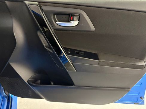 Used 2018 Toyota Corolla iM w/ Carpet Mat Package (TMS) FWD image 38