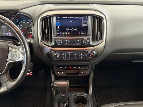 Used 2019 Chevrolet Colorado Z71 AWD/4WD image 23