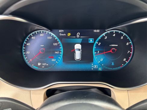 Used 2021 Mercedes-Benz GLC 300 4MATIC image 22