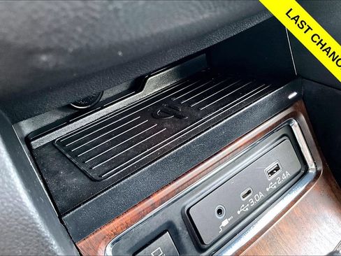 Used 2023 Subaru Ascent Touring AWD/4WD image 32