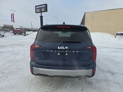 Used 2025 Kia Telluride S image 6
