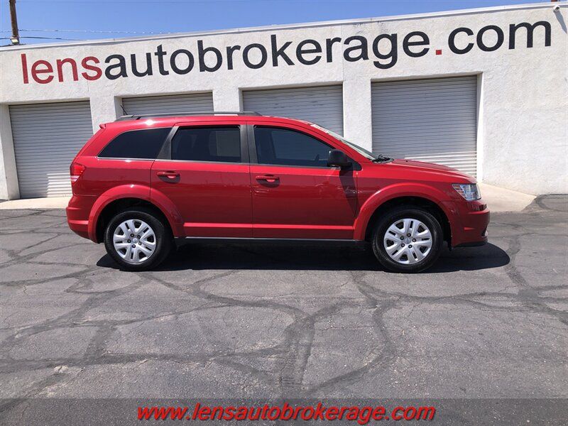 Used 2016 Dodge Journey SE w/ Flexible Seating Group FWD image 1