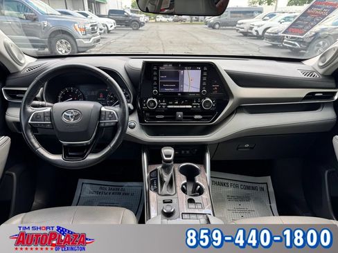 Used 2020 Toyota Highlander Limited AWD/4WD image 38