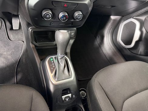 Used 2018 Jeep Renegade Sport w/ Power & Air Group image 18