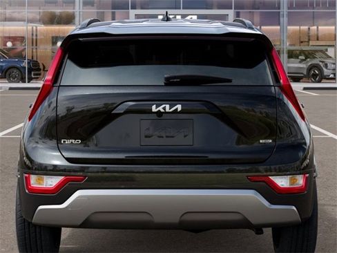 New 2025 Kia Niro EX Touring image 13