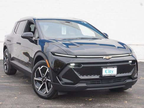 New 2026 Chevrolet Equinox EV LT image 4