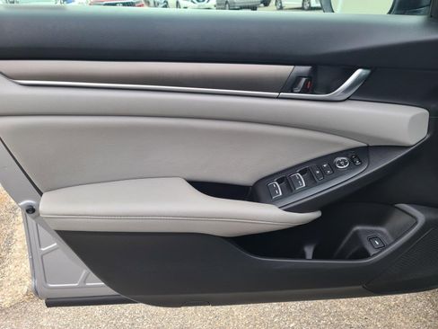 Used 2020 Honda Accord LX image 10